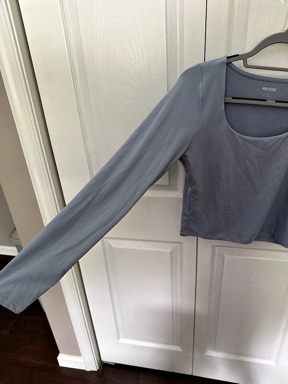 Hollister Long Sleeve Scoop Neck Blue Size Large Like New - Picture 3 of 4